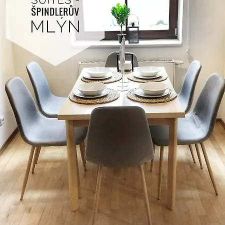- Lägenhet